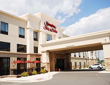 Hampton Inn &amp; Suites Buffalo