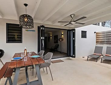 Curalux Apartments-Flamingo