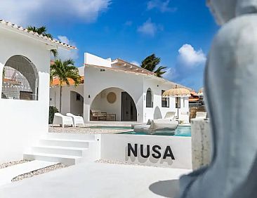NUSA F