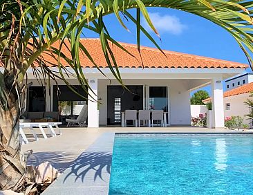 Upperstay Villa Soleada, Vista Royal