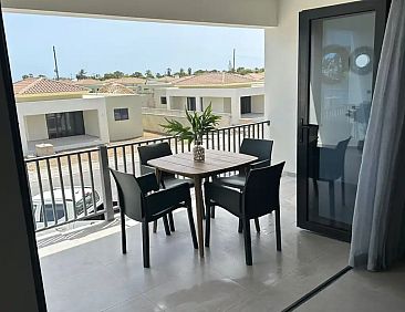 Appartement Curacao met groot balkon