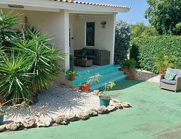 Ruime Hoekbungalow op rustig resort