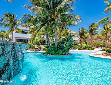Royal Reef (The Reef 1 - Blue Bay)