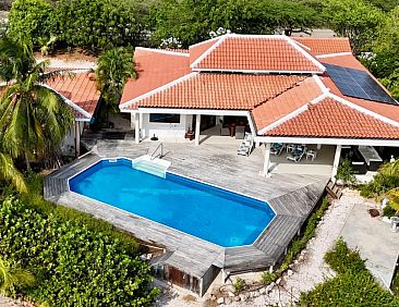 Crown Villas 16