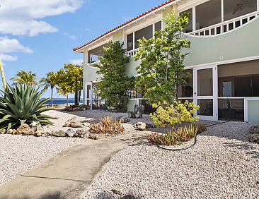 Beachfront Home w/3BR