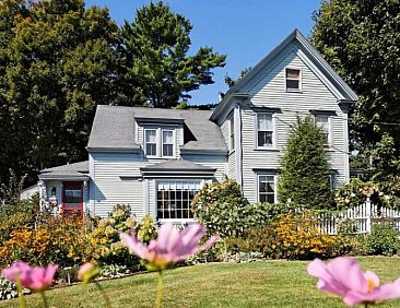 Black Lantern B&amp;B