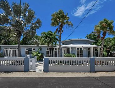 Beautiful house 2 min to the beach
