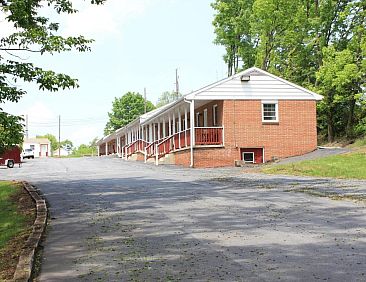 Penn Amish Motel