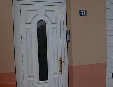 Apartamentos Arure Plaza