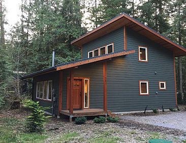 Vakantiehuis Brandneue Hütte mit Holzofen und Wi-Fi