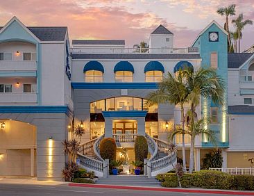 Best Western Plus Marina Shores Hotel