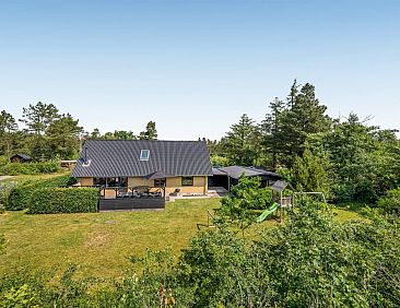 Vakantiehuis "Lavrans" - 2.5km from the sea