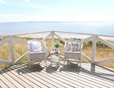 Vakantiehuis &quot;Aarne&quot; - 30m from the sea