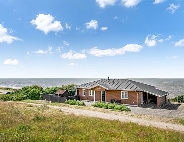 Vakantiehuis "Evamaria" - 10m from the sea