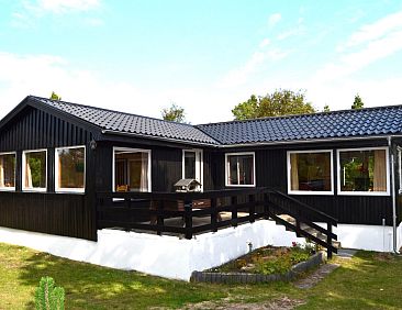Vakantiehuis "Christian" - 3.5km from the sea