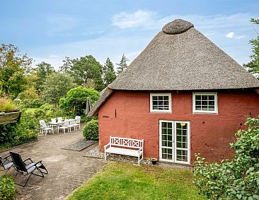 Vakantiehuis "Wiss" - 4.1km from the sea