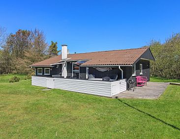Vakantiehuis "Solborg" - 400m from the sea