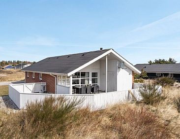 Vakantiehuis "Ema" - 500m from the sea