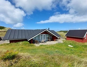 Vakantiehuis "Beneta" - 300m from the sea