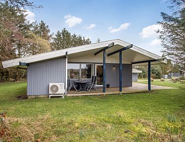 Vakantiehuis "Gunvor" - 1km from the sea