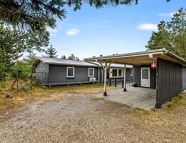 Vakantiehuis "Maaria" - 600m from the sea