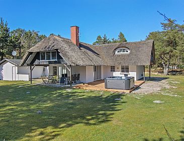 Vakantiehuis "Laila" - 1.2km from the sea