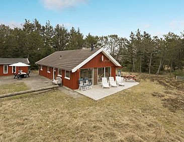 Vakantiehuis "Angelika" - 1.6km from the sea