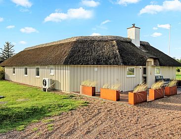 Vakantiehuis "Annalise" - 1km from the sea