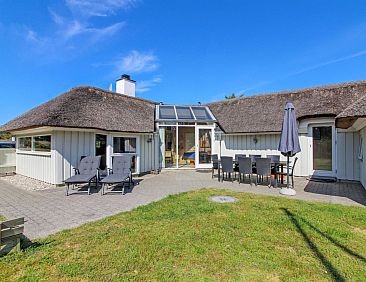 Vakantiehuis "Angelika" - 1.6km from the sea