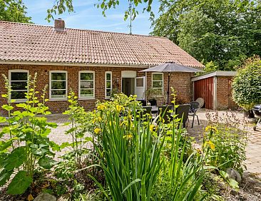 Vakantiehuis "Jonni" - 15km from the sea