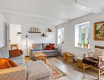 Vakantiehuis "Dolfine" - 15km from the sea