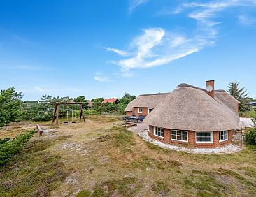 Vakantiehuis "Skuli" - 200m from the sea