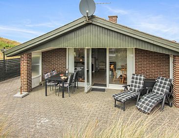 Vakantiehuis "Laurens" -  from the sea