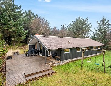 Vakantiehuis "Veera" -  from the sea