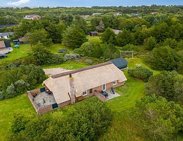 Vakantiehuis "Pasi" - 1.2km from the sea