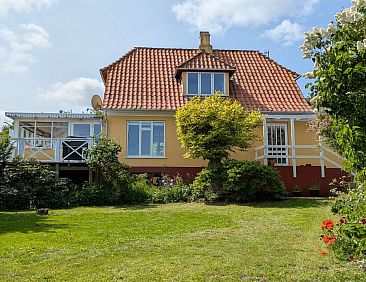 Vakantiehuis "Taja" - 170m from the sea