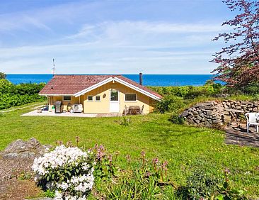 Vakantiehuis "Henric" - 75m from the sea