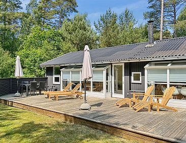 Vakantiehuis "Ila" - 500m from the sea