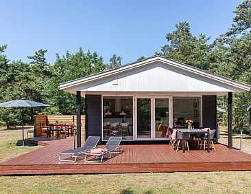 Vakantiehuis "Gottfrieda" - 300m from the sea