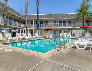 Motel 6-El Cajon, CA - San Diego