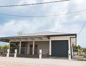 Villa Faya Lobi