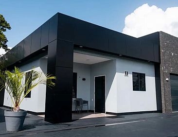 Luxe appartement met zwembad A