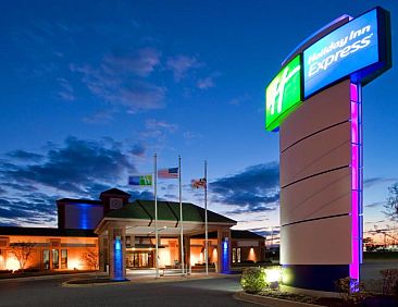 Holiday Inn Express Cambridge, an IHG Hotel