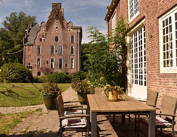 Uniek 4-persoons verblijf met kasteelzicht op een landgoed