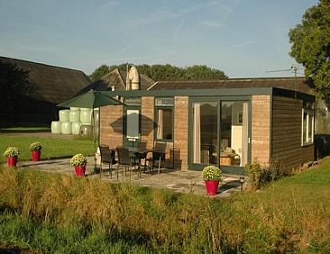 Mooi 4 persoons vakantiehuisje in het dorp Scheemda