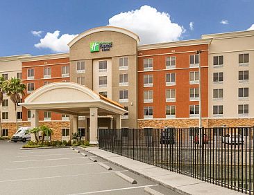 Holiday Inn Express Hotel &amp; Suites Largo-Clearwater, an IHG 