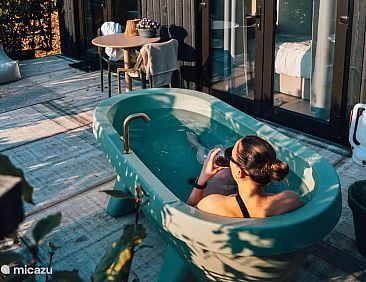 Luxe Tiny Suite met tuinbad