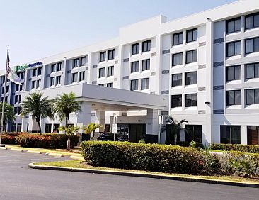 Holiday Inn Express Hotel &amp; Suites Miami - Hialeah(Newly Ren