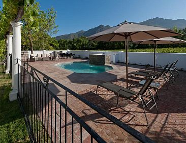 La Galiniere Guest Cottages