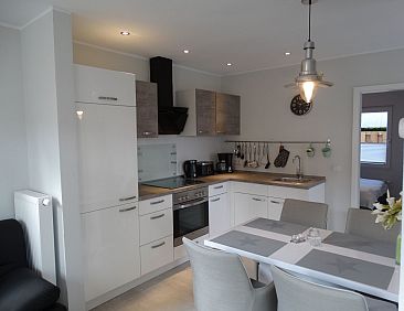 Vakantiehuis Schmuckes neuwertiges Ferienhaus  auf einer kle